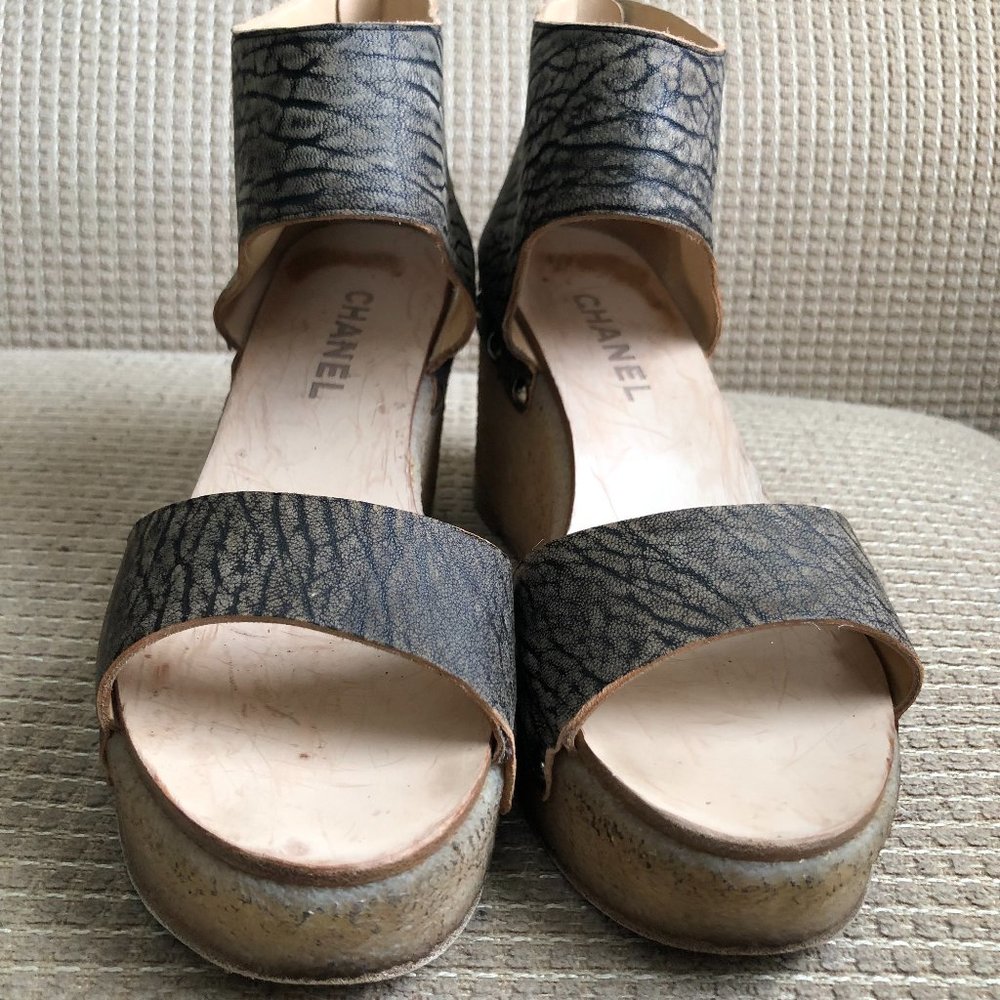 Chanel Women's Gray/Black Animal Print Leather Wedge Sandals. - Picture 3 of 13